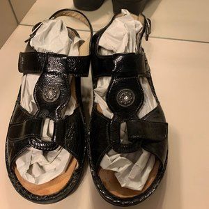 EUC FINN COMFORT Ortho SANDALS Size 45